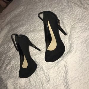 Black platform closed toe heels size 7